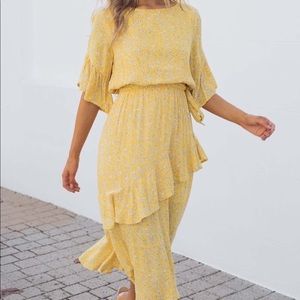 Yellow Ruffled Sleeve Floral dress 🌼
